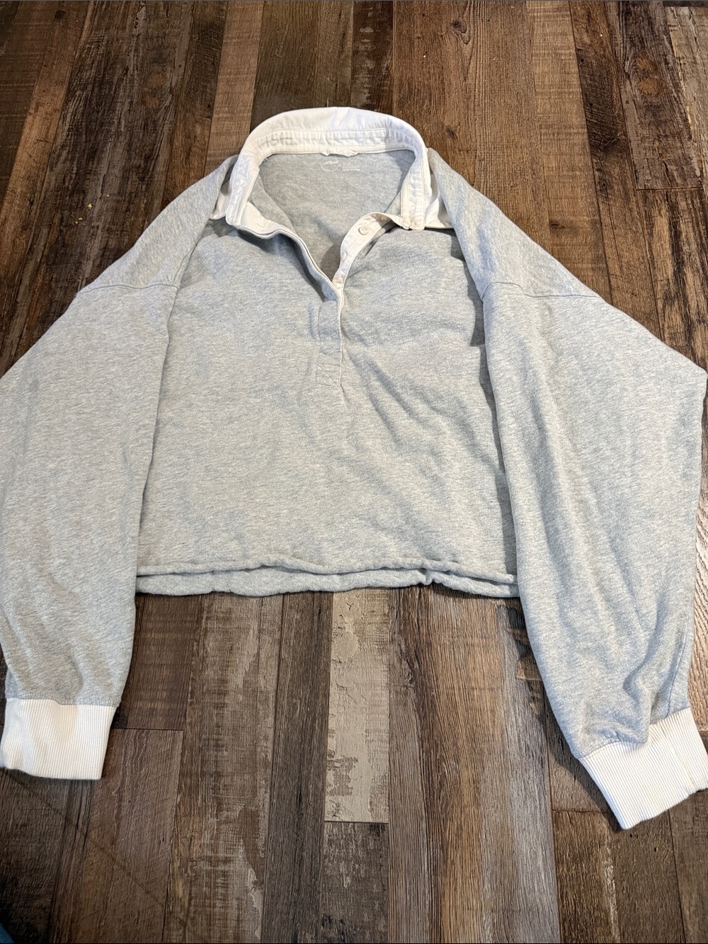 aerie Light Gray Pullover with White Collar